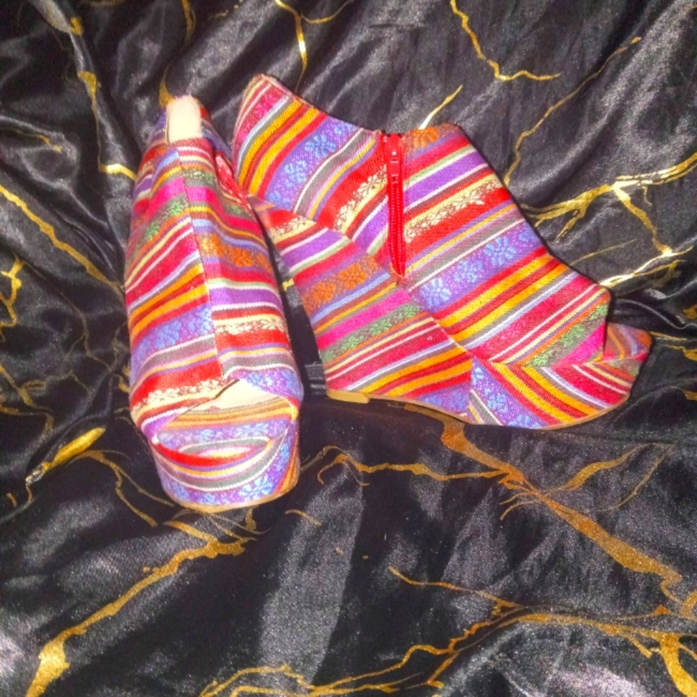 Wedge heel multi color